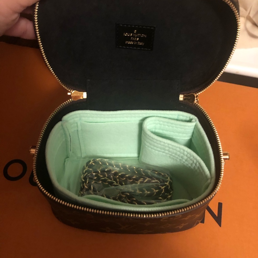 ✨🖤Louis Vuitton Vanity PM & Insert🖤✨ - Picture 9 of 16
